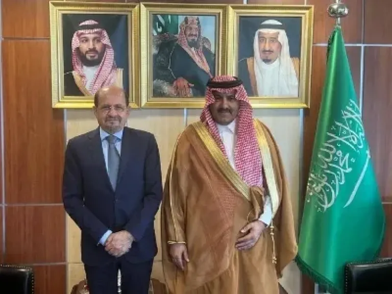 وزير الخارجية : السعودية سند دائم لليمن في السياسة والاقتصاد والإغاثة